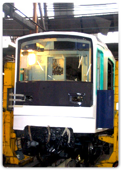 Voiture du métro MF67 encours de rénovation